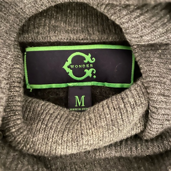 C Wonder sweater - Picture 2 of 2